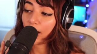 Denims Onlyfans Showing Off Her Big Boobs On Live Stream